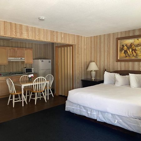Saddle & Surrey Motel Estes Park Szoba fotó